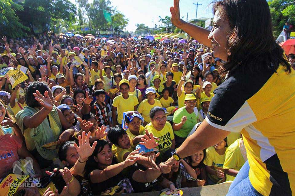 Supporters great VP candidate Leni Robredo. For the first time, the Commission on Elections partnered with print, broadcast, and online outlets to mount a series of presidential and VP debates ahead of the election. Photo/Leni Robredo Facebook