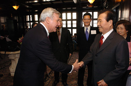 SF_50th_KDJ4-2 The Asia Foundation and Doug Bereuter host former Republic of Korea President and Nobel Peace Prize winner Kim Dae-jung in San Francisco, April 25, 2005.