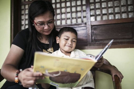 Storytime in Asia - Philippines library