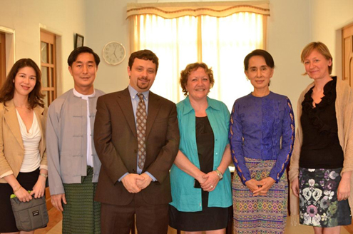 BeyondAccessASSK The Asia Foundation's Wendy Rockett (left) and other Beyond Access team members meet with Nobel Peace Prize laureate and Burma MP Aung San Suu Kyi.
