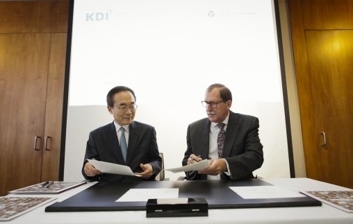 The Asia Foundation and Korea Development Institute Extend MOU on Asian Approaches to Development Cooperation